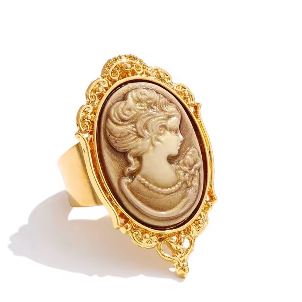 Sara Sotti Elegant 18K Gold Plated Cameo Ring Adjustable Size